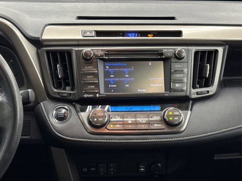 Used 2015 Toyota RAV4 Limited image 21