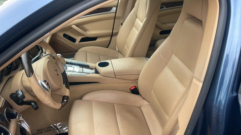 Used 2011 Porsche Panamera 4 image 33