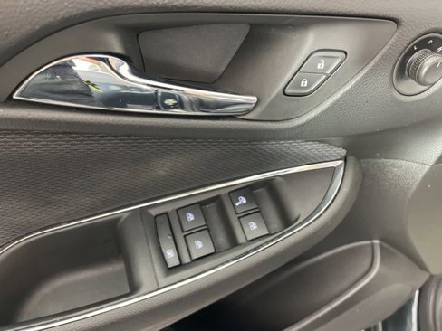 Used 2018 Chevrolet Cruze LT w/ Convenience Package image 33