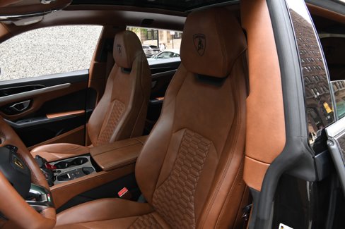 Used 2021 Lamborghini Urus image 9