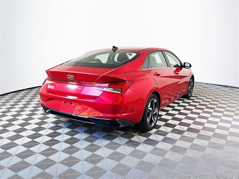 Used 2021 Hyundai Elantra SEL w/ Convenience + Premium Package image 6