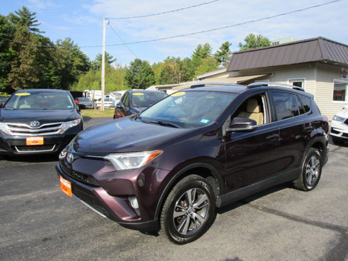 Used 2016 Toyota RAV4 XLE image 2