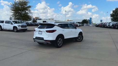 Certified 2023 Chevrolet Blazer LT w/ Convenience Package image 3