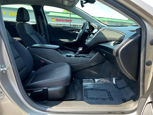 Used 2022 Chevrolet Malibu LT image 56
