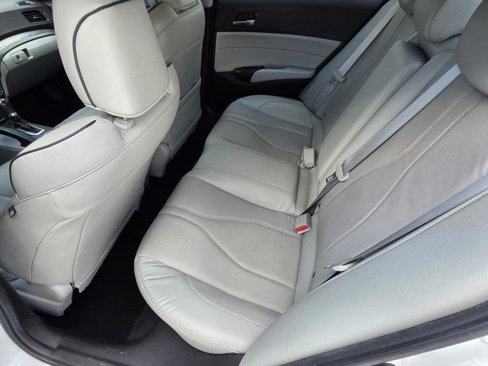 Used 2020 Acura ILX image 9
