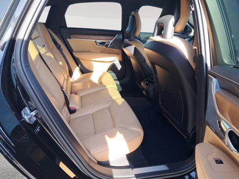 Used 2017 Volvo S90 T6 Inscription w/ Vision Package image 16