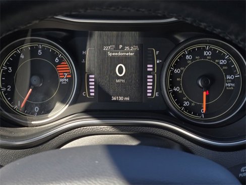 Used 2021 Jeep Cherokee Latitude Plus image 22