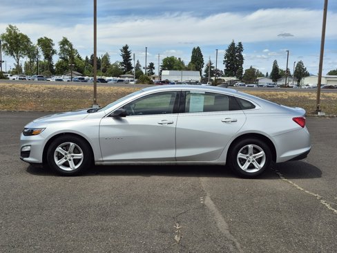 Used 2020 Chevrolet Malibu LS image 2