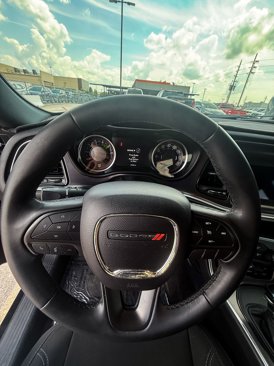 Used 2018 Dodge Challenger SXT w/ Driver Convenience Group image 10