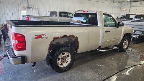 Used 2008 Chevrolet Silverado 1500 LT w/ Suspension Package, Off-Road image 4