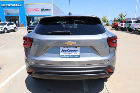 New 2025 Chevrolet Trax LS w/ LS Convenience Package image 21