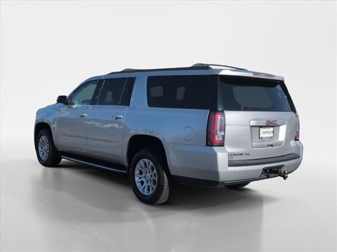 Used 2018 GMC Yukon XL SLT w/ Open Road Package image 4