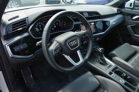Used 2025 Audi Q3 2.0T Premium w/ Convenience Package image 12