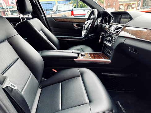 Used 2014 Mercedes-Benz E 350 4MATIC Sedan image 24