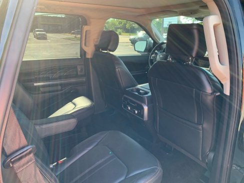Used 2018 Ford Expedition Platinum image 17