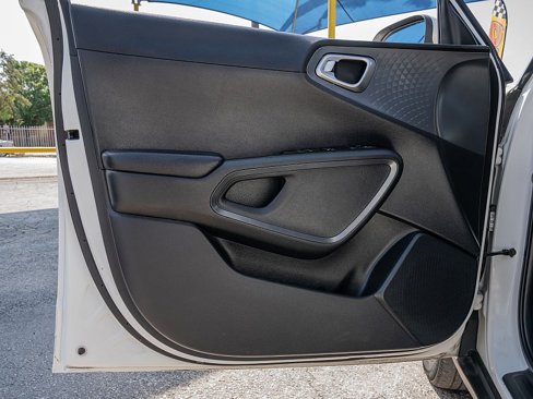 Used 2021 Kia Soul S image 14