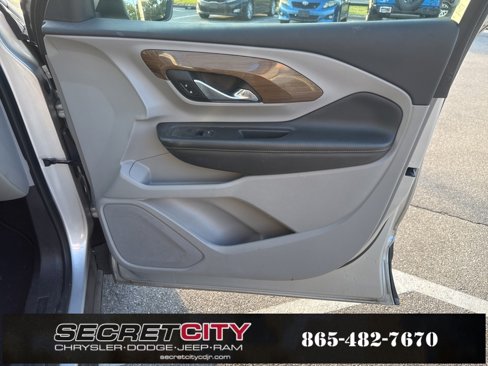 Used 2018 GMC Terrain SLE w/ Driver Convenience Package image 10