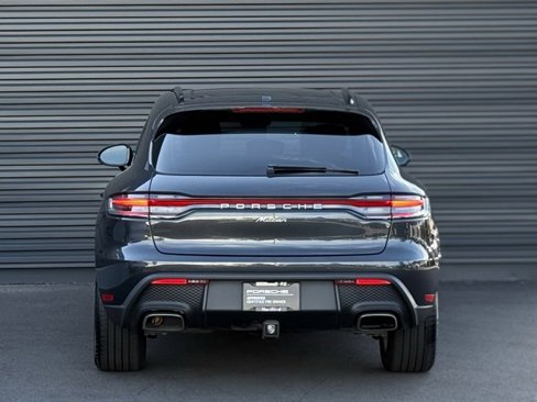 Certified 2025 Porsche Macan image 6