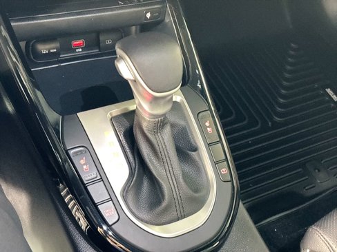 Used 2024 Kia Forte GT-Line w/ GT-Line Premium Package image 18
