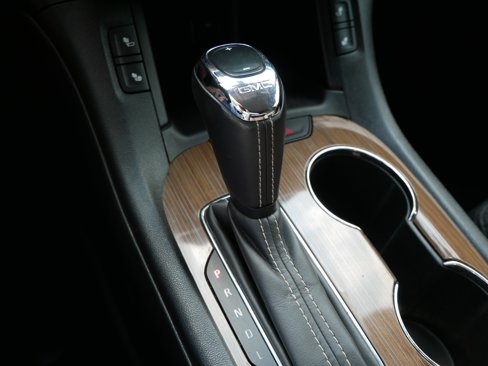 Used 2019 GMC Acadia SLE image 22