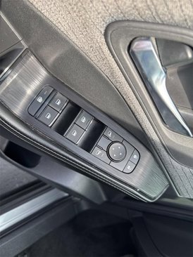 Used 2023 Nissan Rogue SV image 16