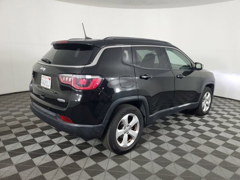 Used 2018 Jeep Compass Latitude w/ Popular Equipment Group image 4
