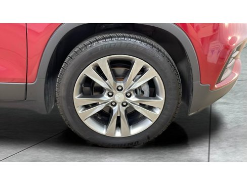 Used 2020 Chevrolet Trax LT w/ Sun & Sound Package image 20