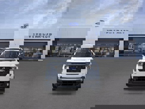 New 2025 Ford Maverick XLT image 6