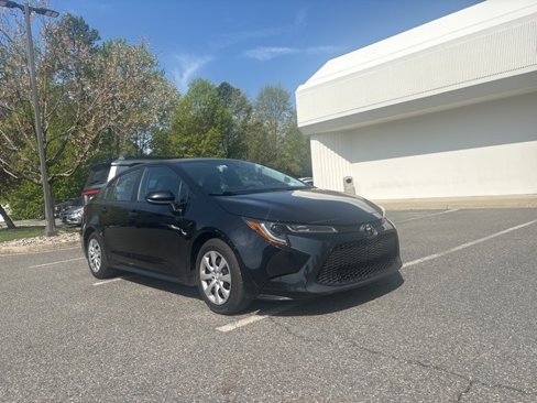 Used 2021 Toyota Corolla LE image 8