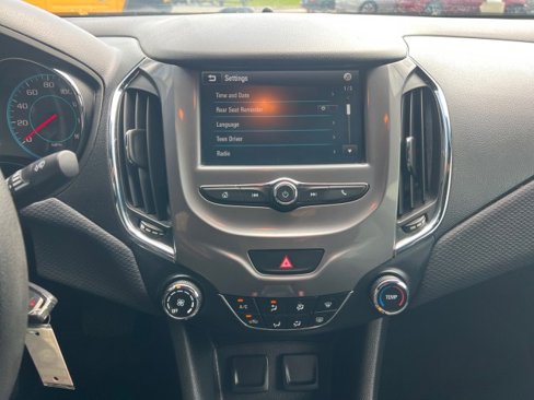 Used 2017 Chevrolet Cruze LT w/ RS Package image 20