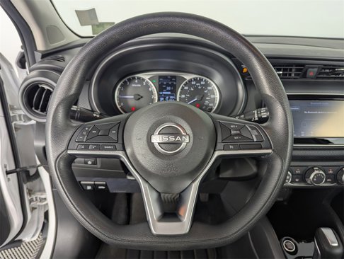 Used 2022 Nissan Kicks S image 24