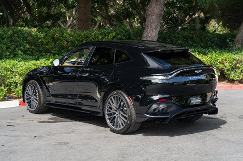 Used 2025 Aston Martin DBX 707 image 4