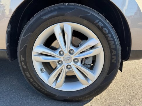 Used 2013 Hyundai Tucson GLS image 11