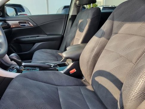 Used 2017 Honda Accord EX image 15