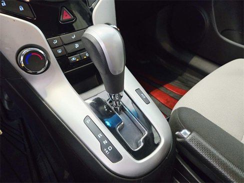 Used 2011 Chevrolet Cruze LS image 21
