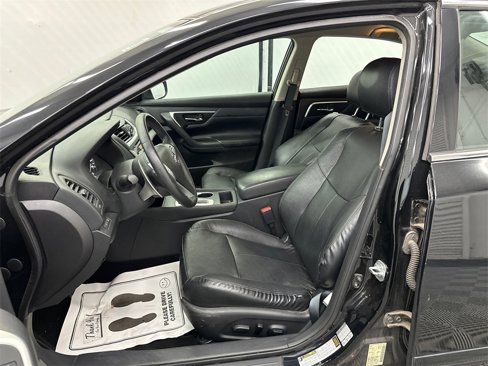 Used 2016 Nissan Altima 2.5 SR image 9