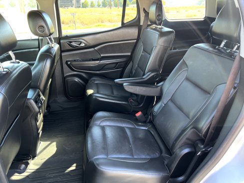 Used 2018 GMC Acadia SLT w/ LPO, Floor Liner Package image 20