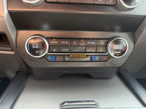 Used 2020 Ford Expedition Max XLT w/ Equipment Group 202A image 30