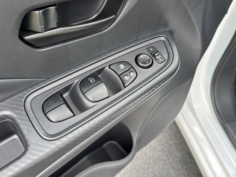 New 2025 Nissan Versa S image 27