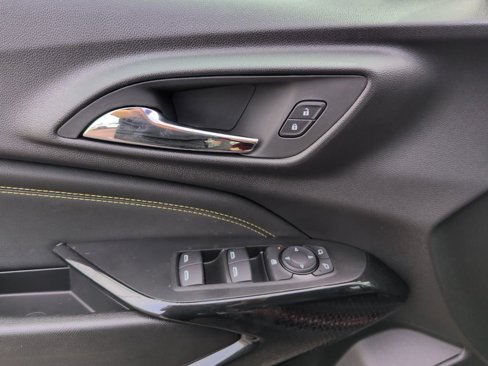 New 2025 Chevrolet Trax LT w/ Driver Confidence Package image 12