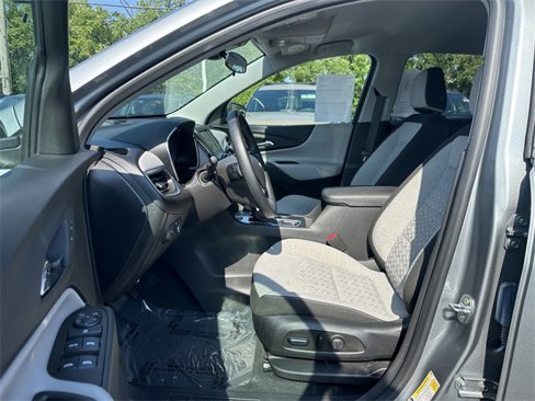 Used 2023 Chevrolet Equinox LT w/ Driver Convenience Package image 19