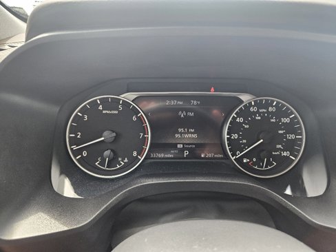 Used 2023 Nissan Rogue SV image 15