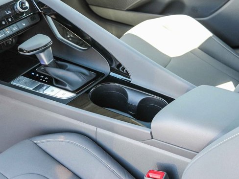 Certified 2023 Hyundai Elantra SEL w/ Convenience Package image 19