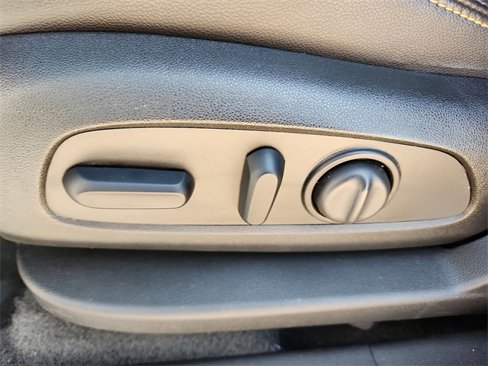 Used 2024 Chevrolet Equinox Premier image 12