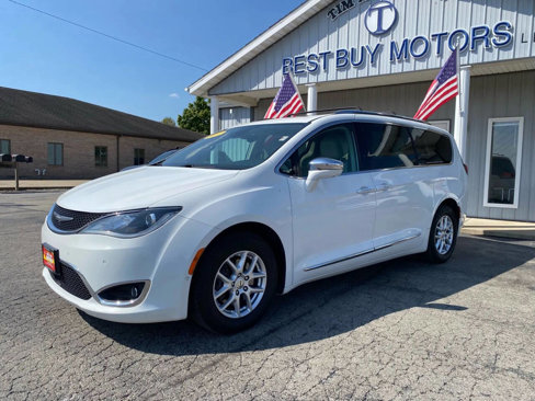 Used 2017 Chrysler Pacifica Limited w/ Advanced Safetytec Group image 41