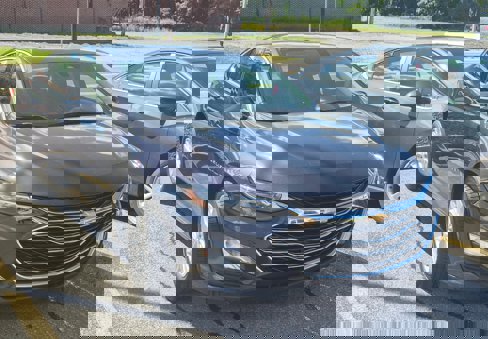 Used 2023 Chevrolet Malibu LT image 1