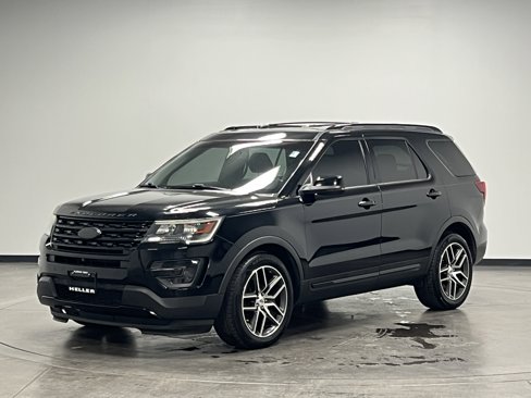 Used 2017 Ford Explorer Sport w/ Equipment Group 401A image 4