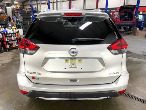 Used 2020 Nissan Rogue SV image 8