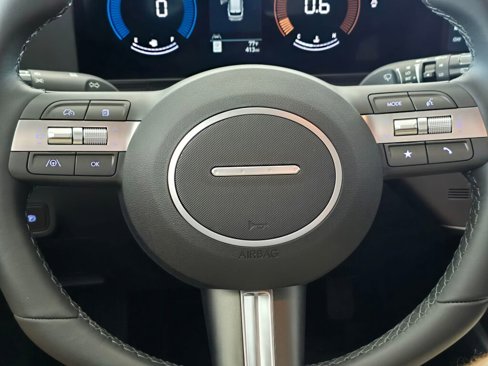 Used 2025 Hyundai Kona SEL image 22