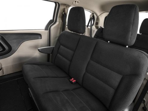 Used 2016 Dodge Grand Caravan American Value Package w/ UConnect Hands-Free Group image 17